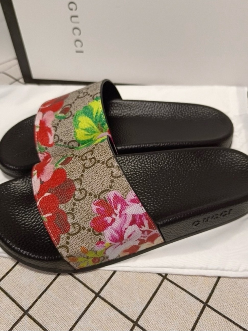 Gucci Floral Monogram Slide Sandals in Black with Multicolor Floral Strap